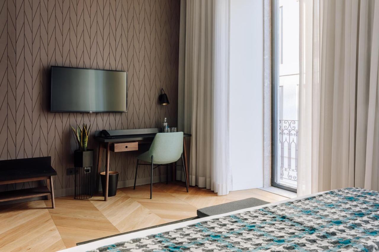 - Member Of Design Lisboa